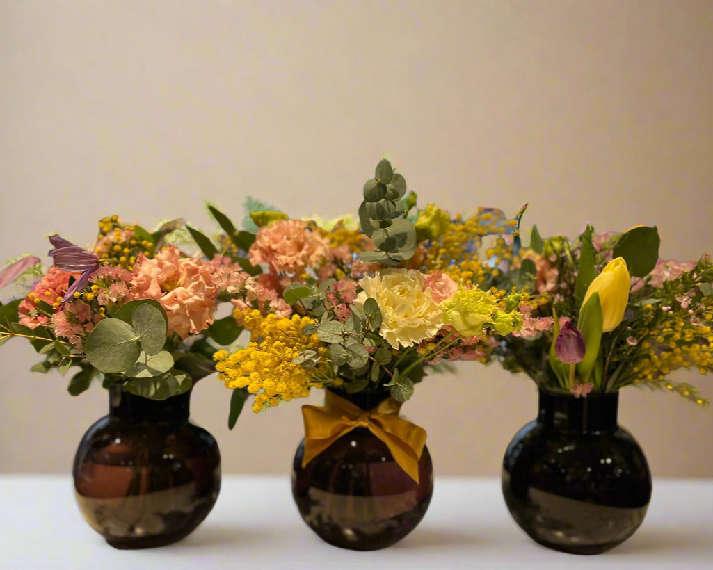 Small Bouquets with Vases: A miniature flower party